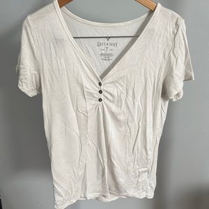 American Eagle white t-shirt